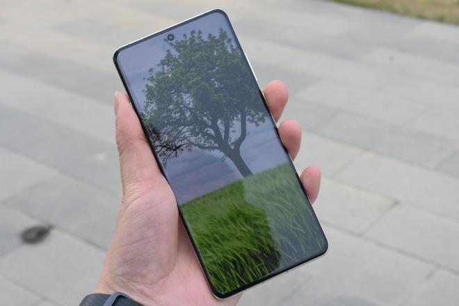 喜欢拍照的你新机不知道怎么选?2024这几款年度旗舰不可错过!(图4) 喜欢拍照的你新机不知道怎么选?2024这几款年度旗舰不可错过!(图4)