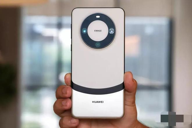 喜欢拍照的你新机不知道怎么选?2024这几款年度旗舰不可错过!(图8) 喜欢拍照的你新机不知道怎么选?2024这几款年度旗舰不可错过!(图8)