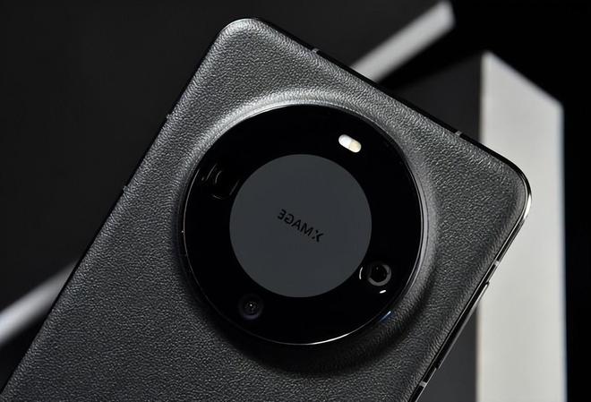 喜欢拍照的你新机不知道怎么选?2024这几款年度旗舰不可错过!(图6) 喜欢拍照的你新机不知道怎么选?2024这几款年度旗舰不可错过!(图6)