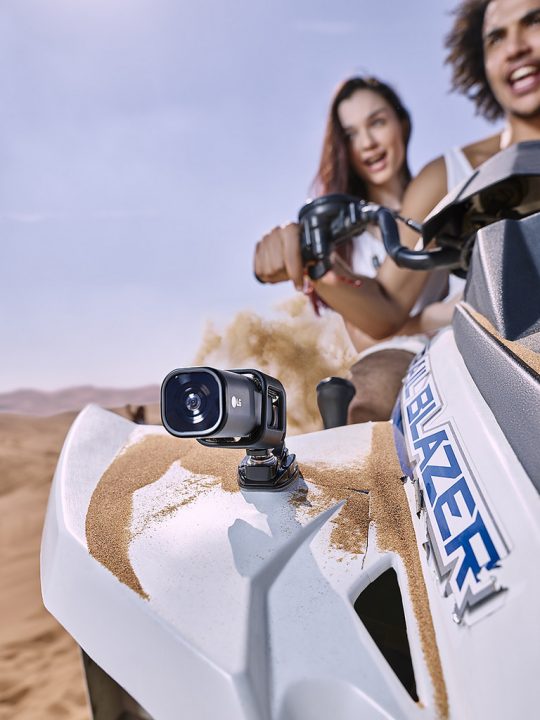 LG推出4G新运动相星空官方体育机Action Cam LTE(图3)