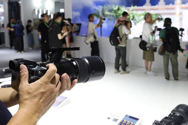 富士胶片登陆PI 2024新品亿像素中画幅无反相机震撼亮相星空官方体育(图3)