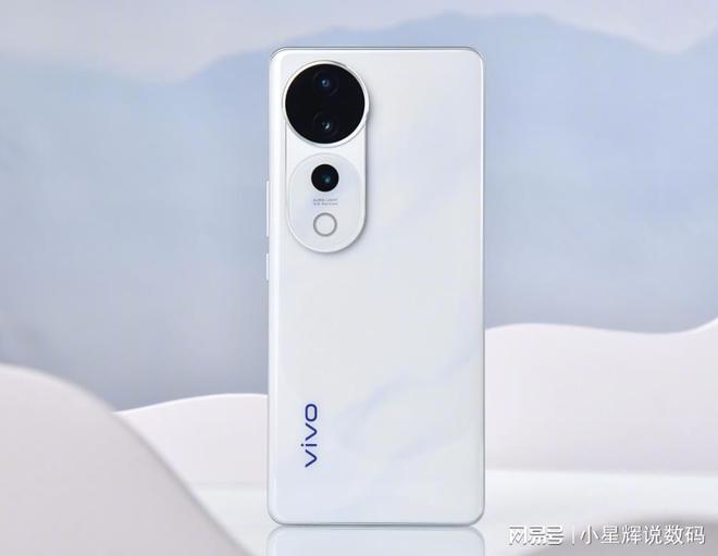 2024年上市的四款星空中国体育网站优质中端拍照手机旗舰芯片加持用五年不卡(图8) 2024年上市的四款星空中国体育网站优质中端拍照手机旗舰芯片加持用五年不卡(图8)