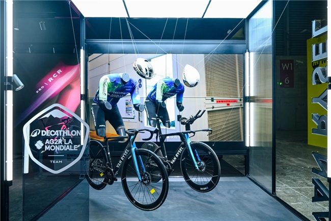 迪卡侬运动洞察:公路骑行热潮引领四川户外运星空官方体育动新风尚(图4) 迪卡侬运动洞察:公路骑行热潮引领四川户外运星空官方体育动新风尚(图4)