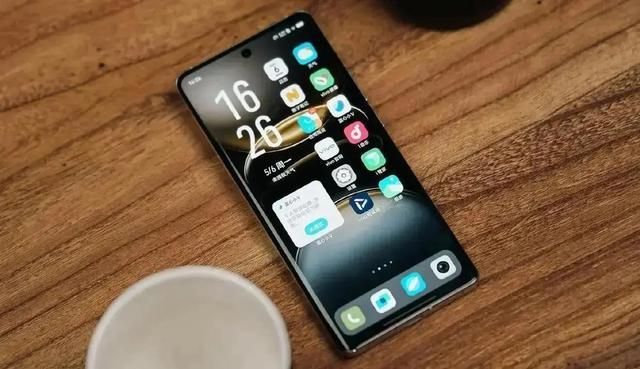 星空中国体育网站2024公认拍照最强手机!性能表现惊艳画质(图4) 星空中国体育网站2024公认拍照最强手机!性能表现惊艳画质(图4)