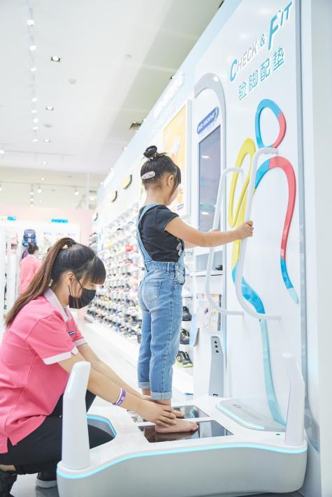 星空体育平台·app体测冲刺好成绩儿童运动鞋专业助力(图4)