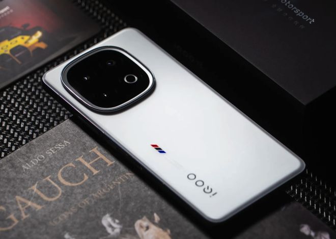 预算3000多元2025年性价比前三手机推荐小米跌出前十(图4)