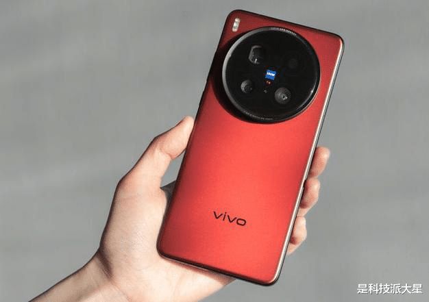 买手机不能小气！2025“近乎完美”的4款手机可以使用五六年(图2)