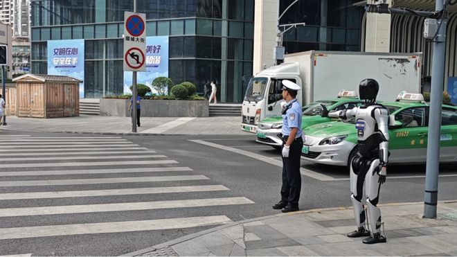 智能工业相机亮相2025骁龙峰会阿加犀携手高通共绘工业AI新图景(图5)