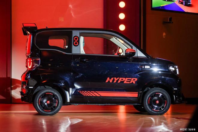 三万多的两门后驱小车2026款全新奇瑞冰淇淋上市(图5)
